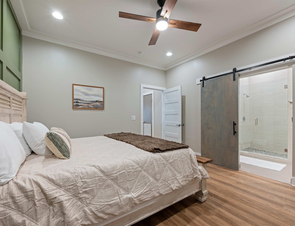 Carters Court Grand Escape