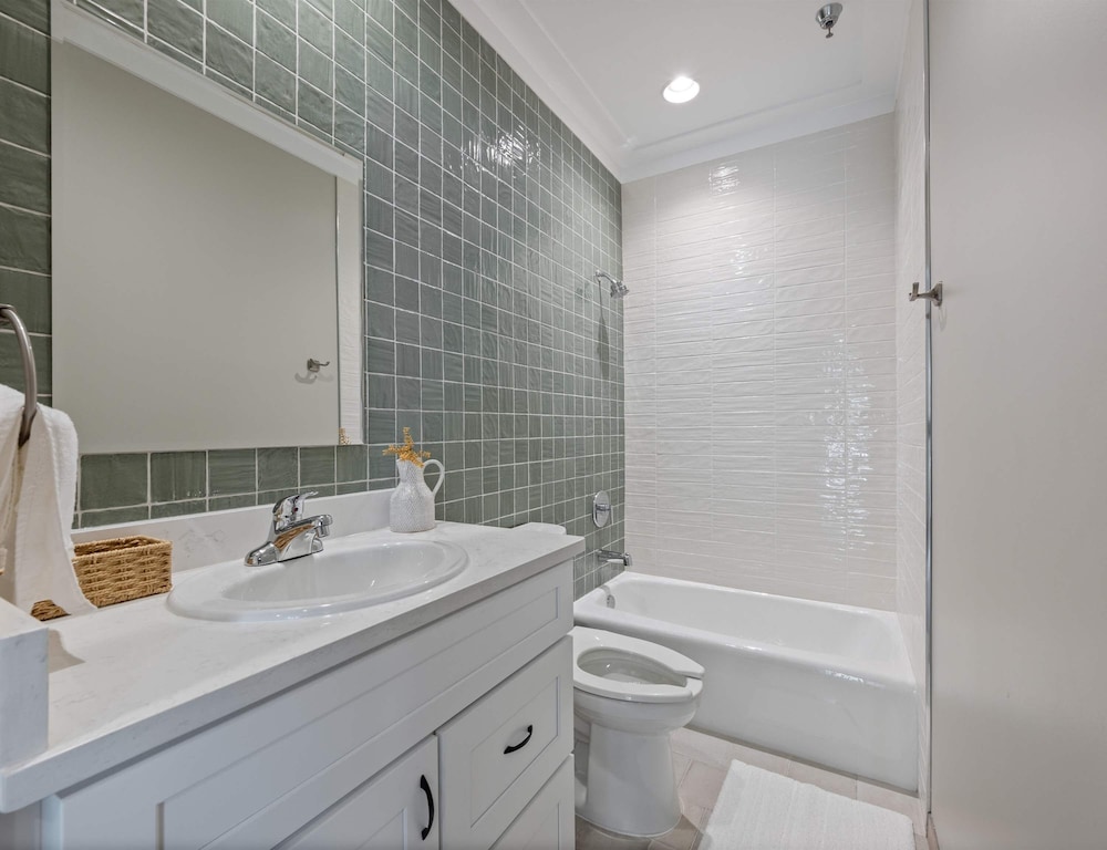 Carters Court Grand Escape