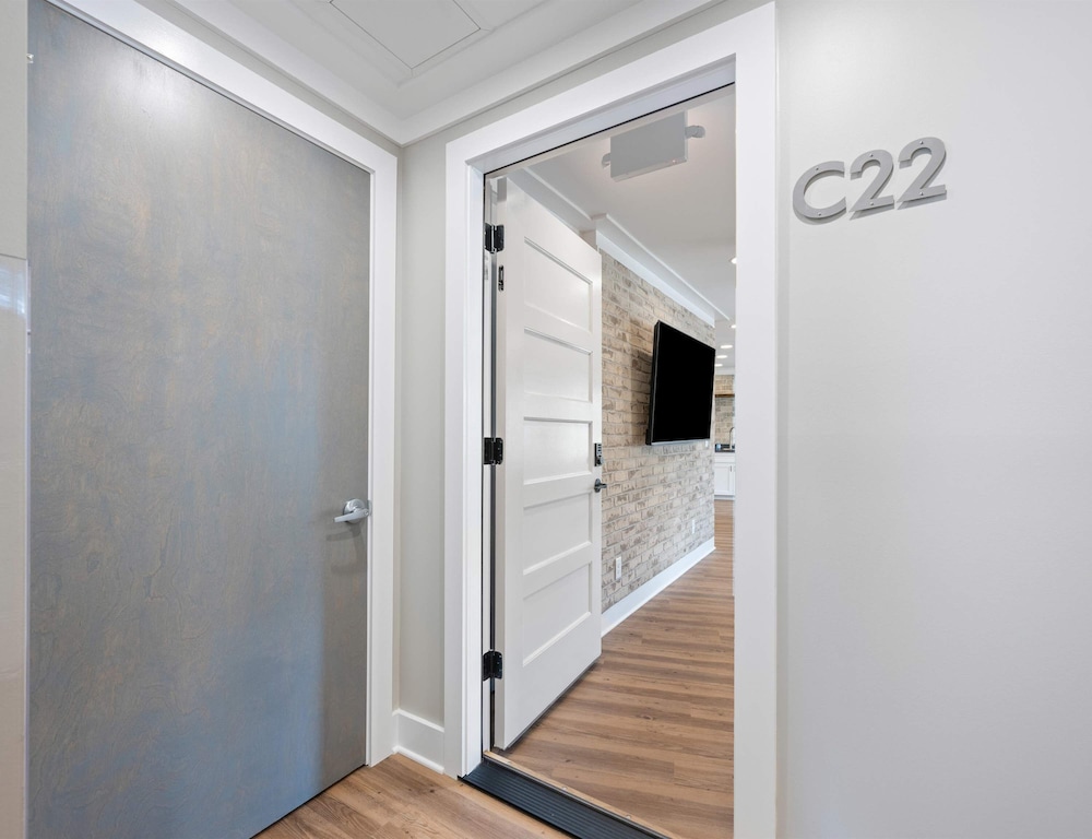 Carters Court Serene Suite