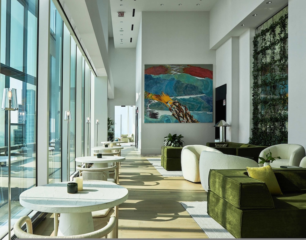 Panoramic Lake Views Premier Amenities for Groups