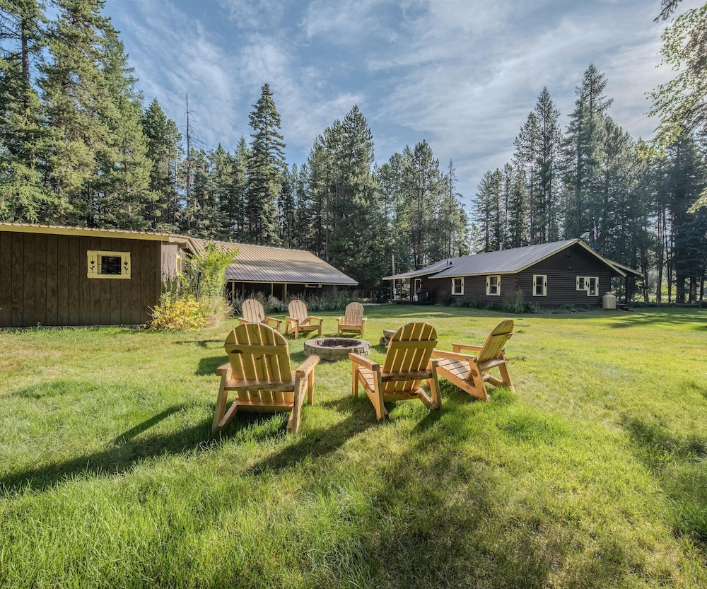 Spotted Bear Cabin For 6
