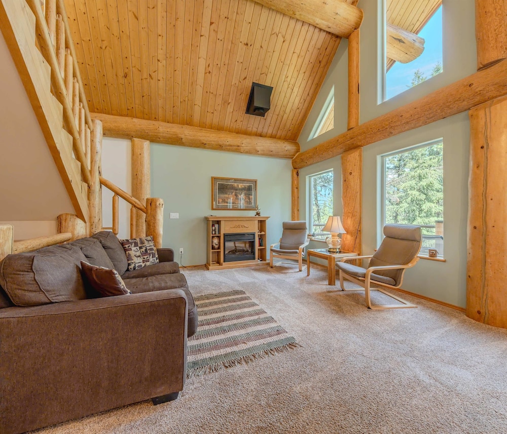 Whitetail Cabin For 9 Ppl!