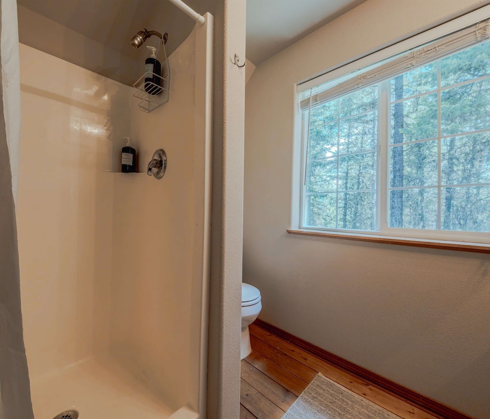 Whitetail Cabin For 9 Ppl!