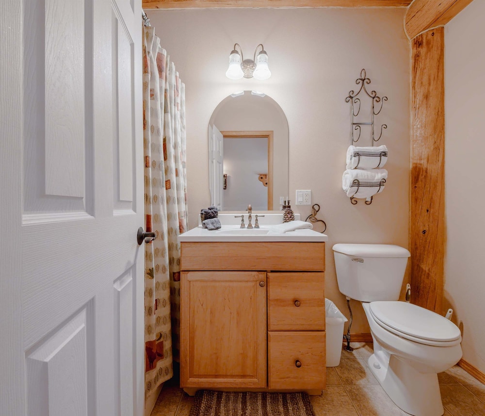 Whitetail Cabin For 9 Ppl!