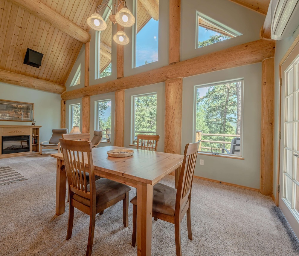 Whitetail Cabin For 9 Ppl!
