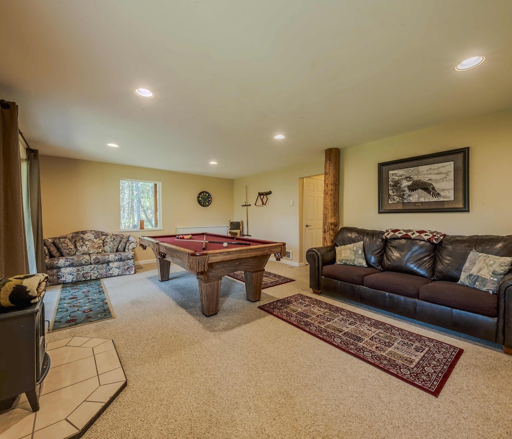 Whitetail Cabin For 9 Ppl!