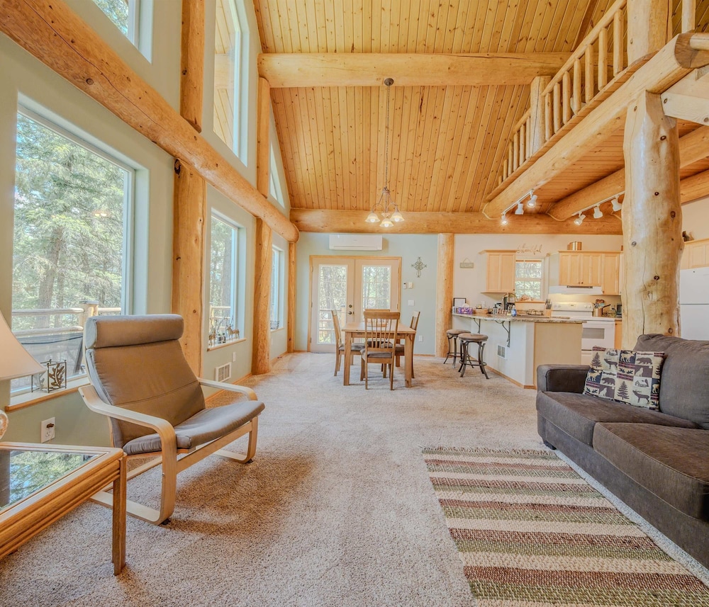 Whitetail Cabin For 9 Ppl!