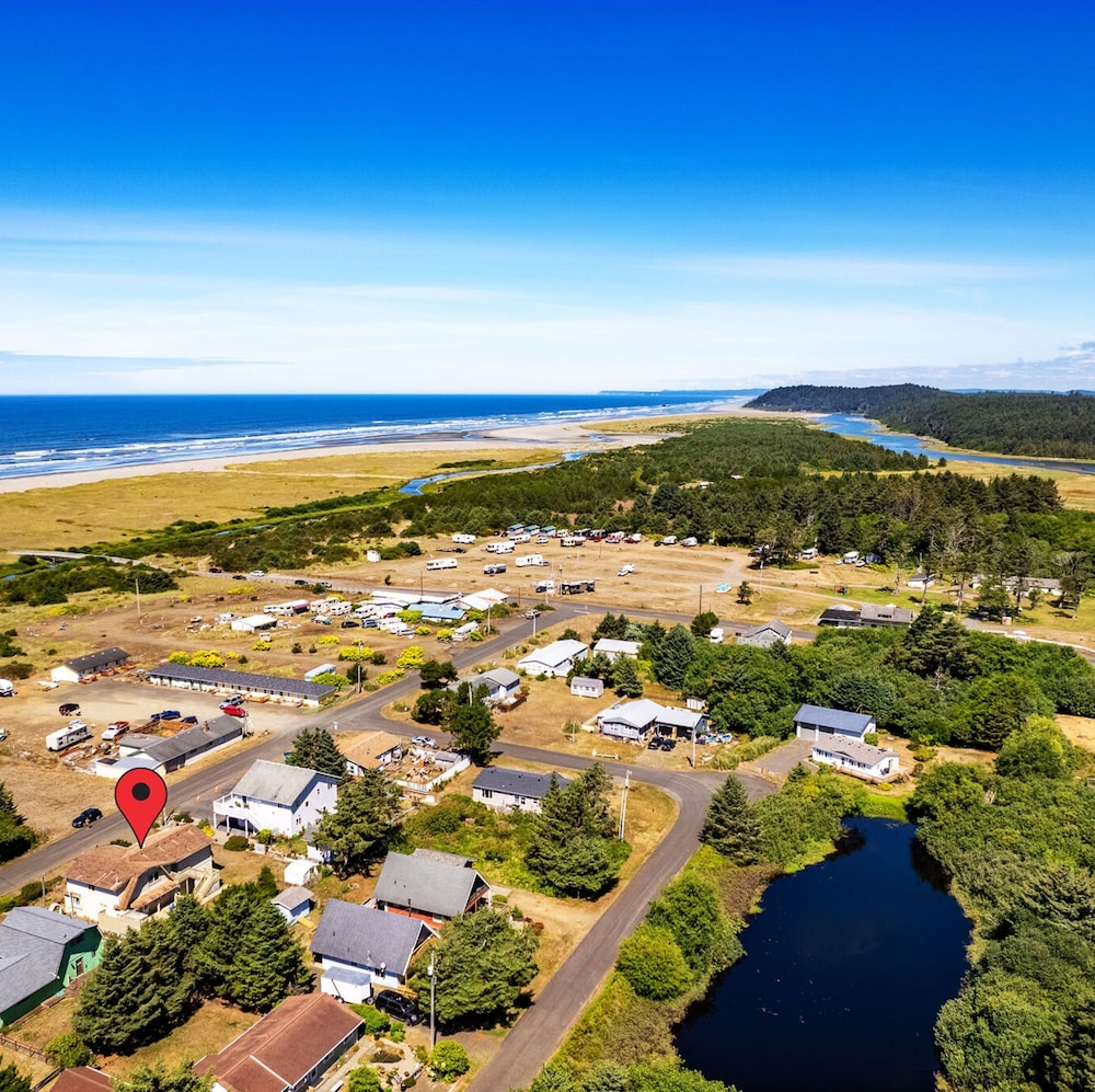 Surf Watch House in Copalis Beach