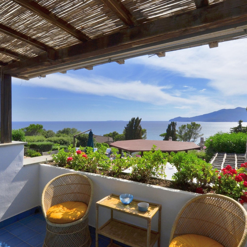 Villa Ada in Ansedonia view 4