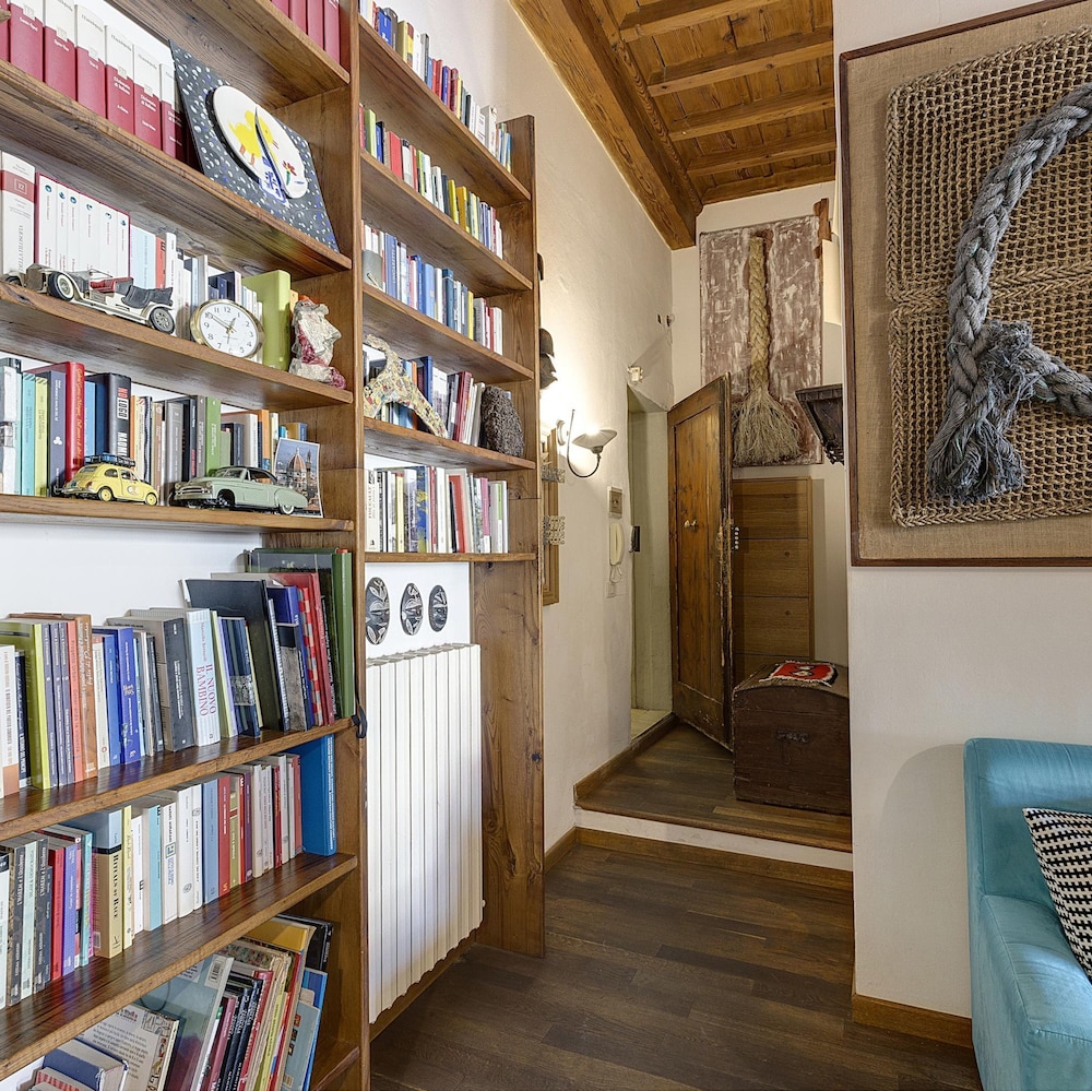 Mezzo 24 in Firenze With 2 Bedrooms and 1 Bathrooms