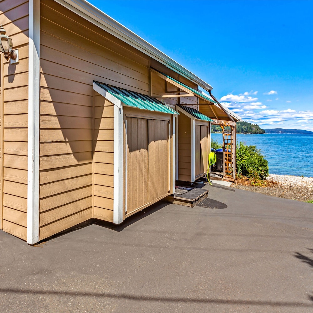 Utopia Cove in Union