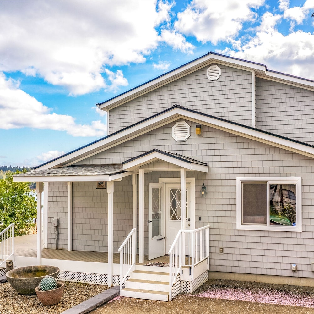 Belfair Beach House in Belfair
