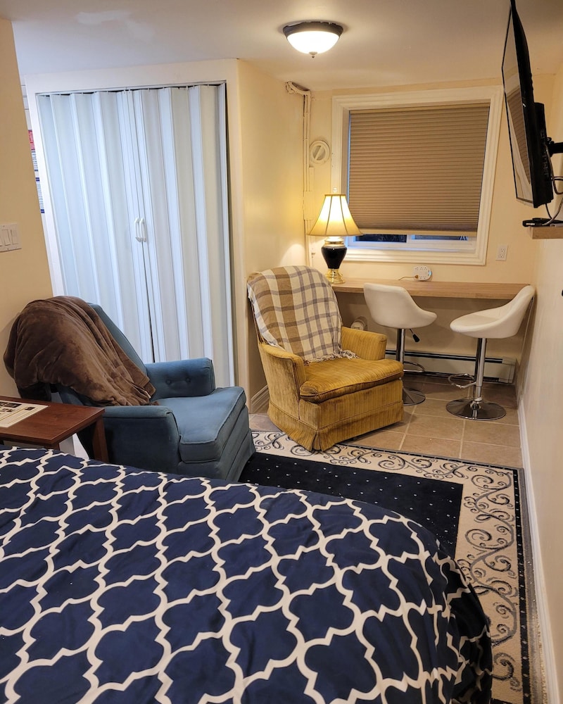 Brockville Vacations - The Noble Suites - Property Image 69