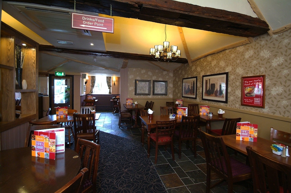 Premier Inn Macclesfield South West 2