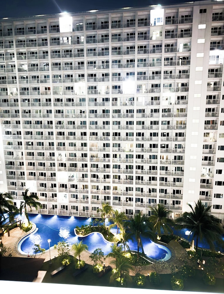 Shore Residences Tower A/B Main Lobby Entrance