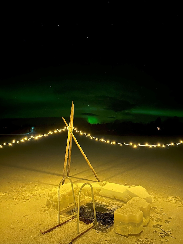 Shaman Village - Resort & Glass Igloos