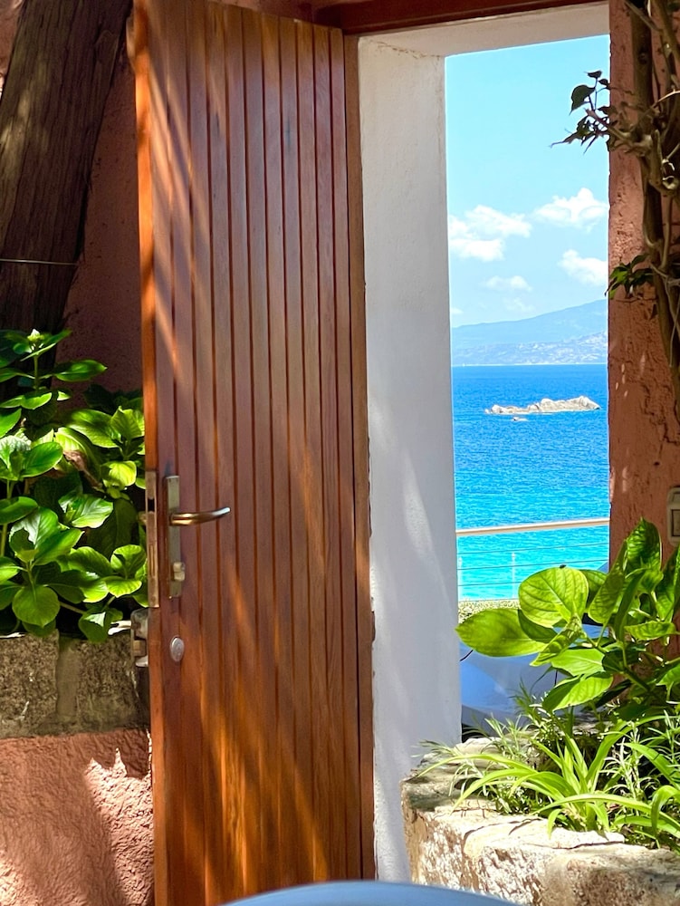 Captain Howard Blackburn House - Seafront With Garden - Santa Teresa Gallura