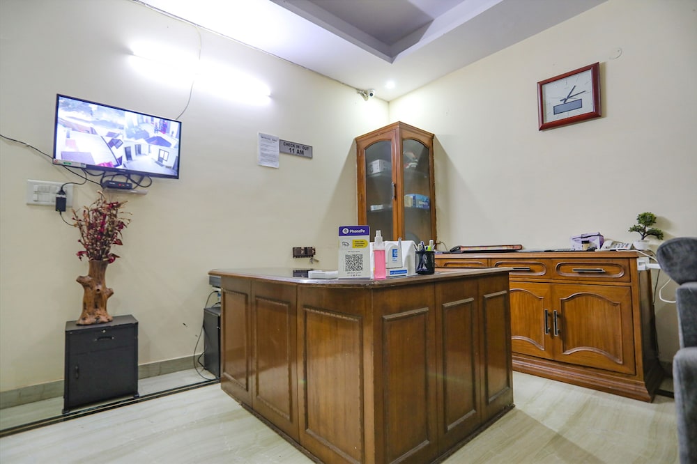 Lobby & Reception
