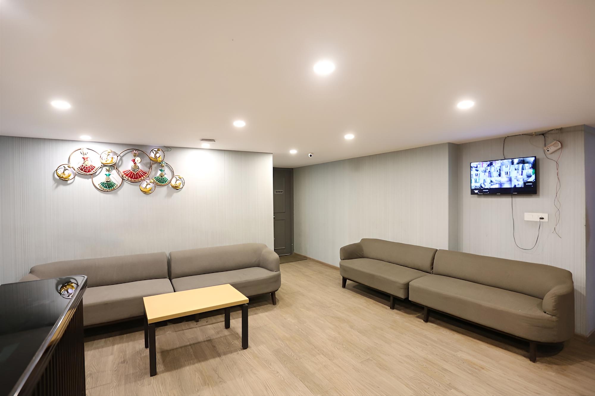 Fabhotel Aerosky Grand view 2