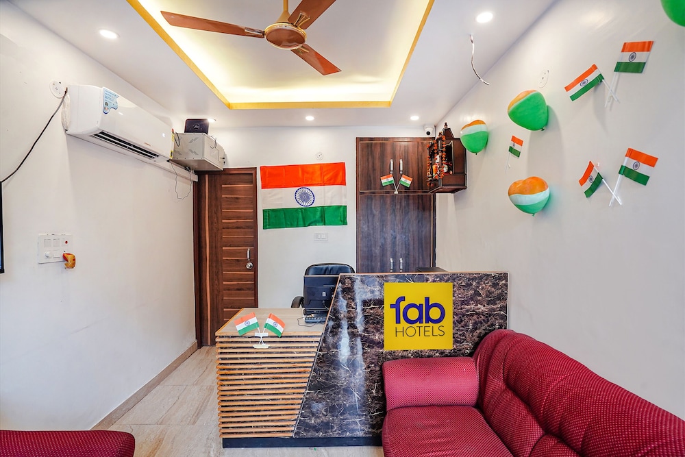 Lobby & Reception