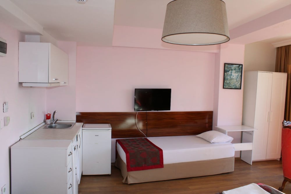 Bude Suit - Image 16