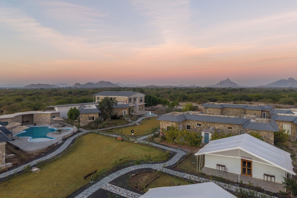 juSta Luxe Highpoint Jawai