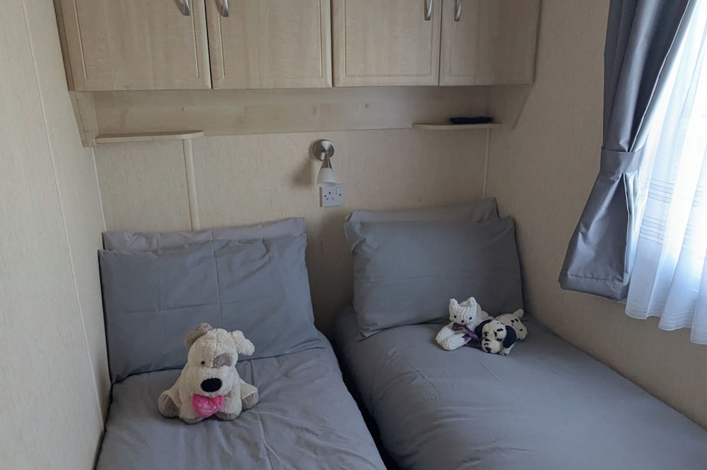 Beachcomber Cabin, Dog Friendly - Anderby Creek