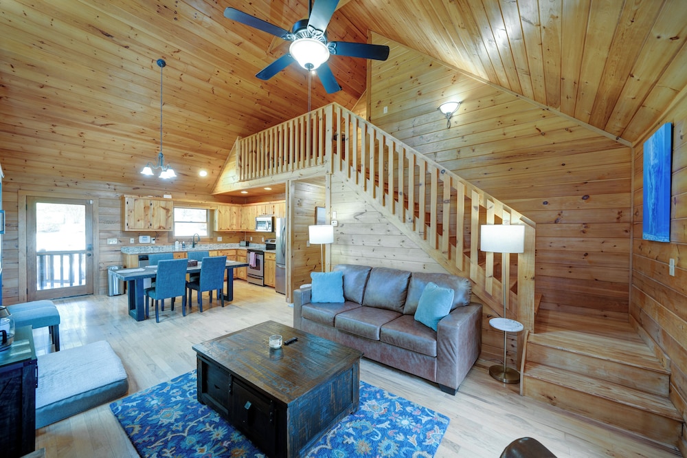 Mountain Haven in the Woods