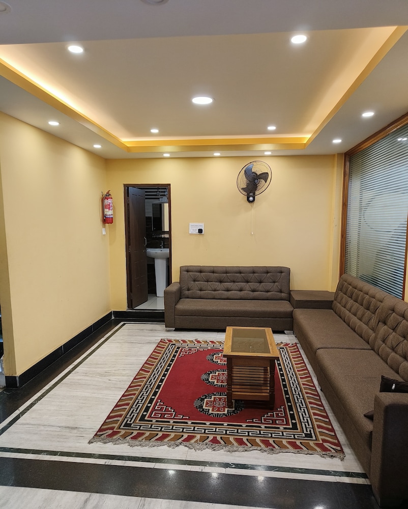 Hotel Shanti Palace