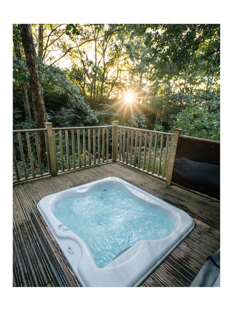 RiverBeds Lodges with Hot Tubs