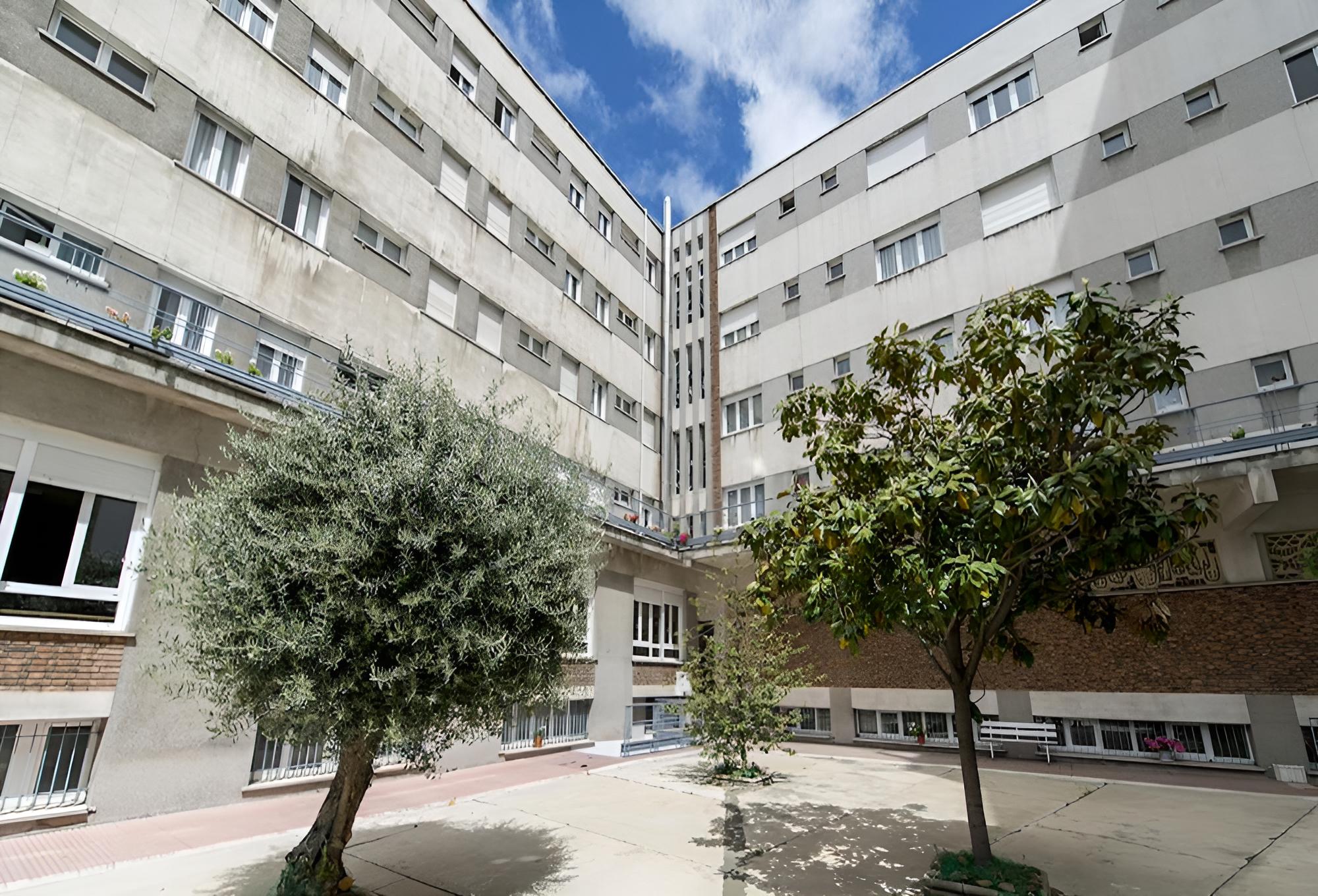 Ensuite Rooms for Women Only - LEON photo 1