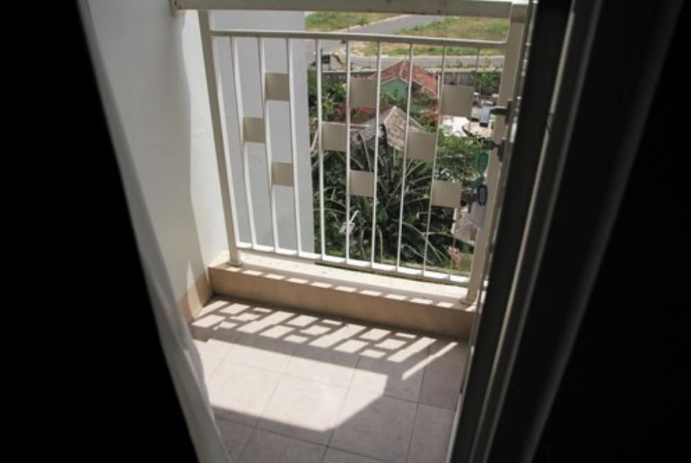Modern and Comfortable Studio Apartment Springlake Summarecon near Summarecon, เบคาซี - 22