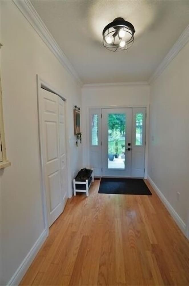 487 Bay Lake 4 Bedroom Cottage