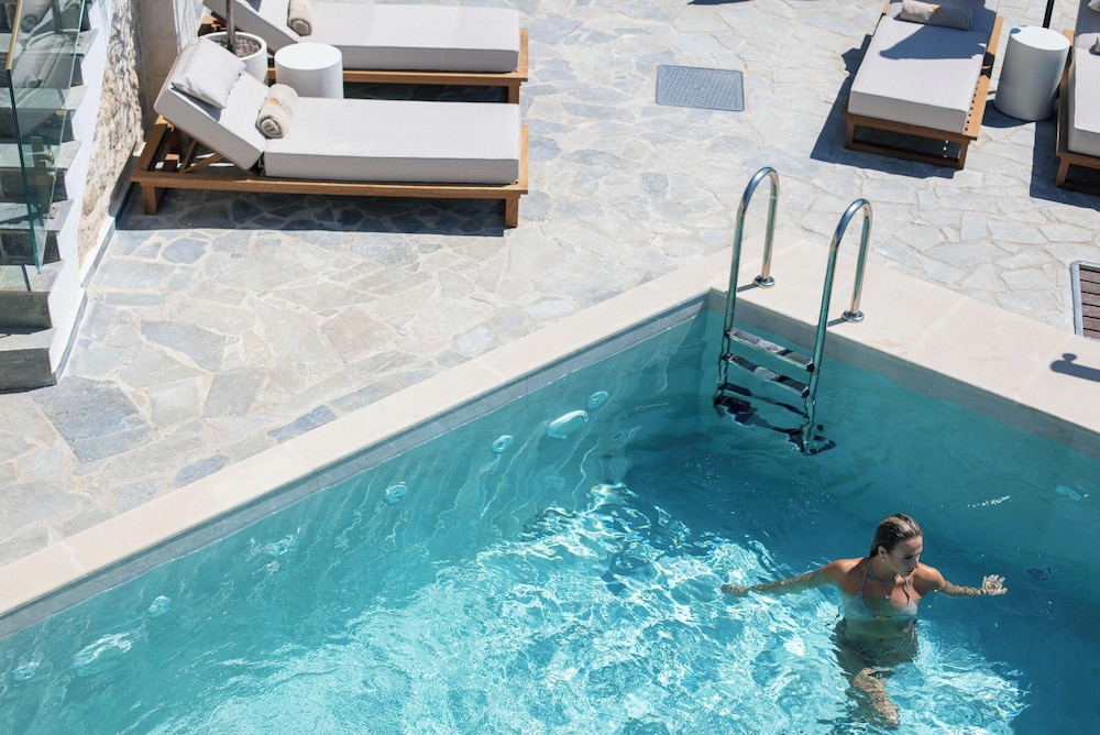 Moundros Luxury Villa & Spa