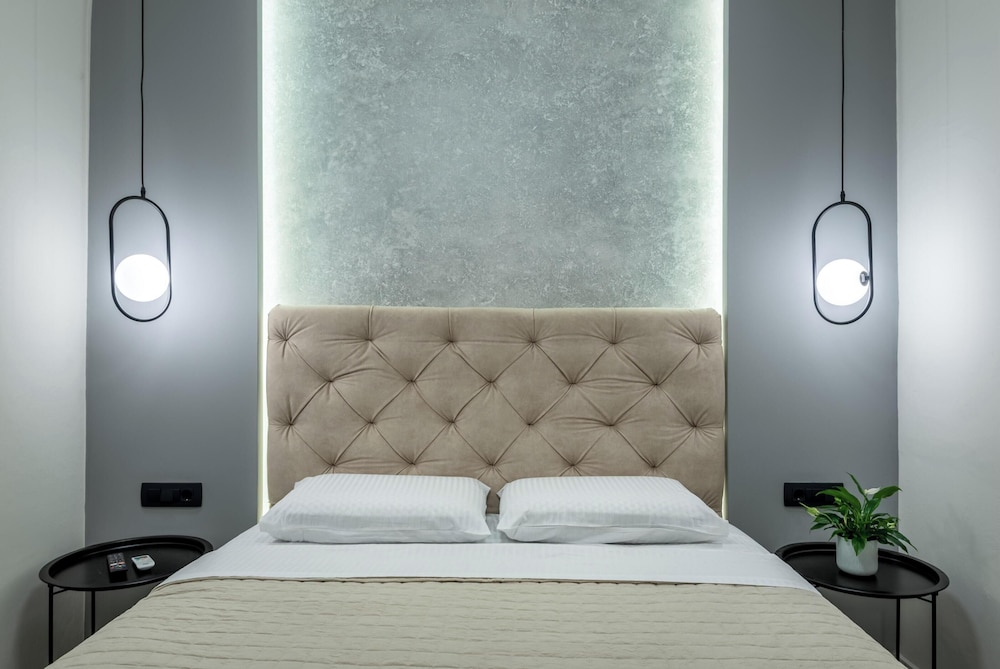 Hypnos Luxury Lodgings