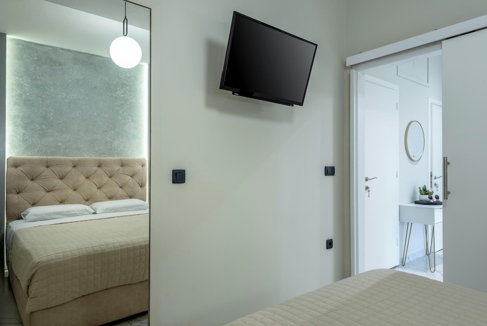 Hypnos Luxury Lodgings