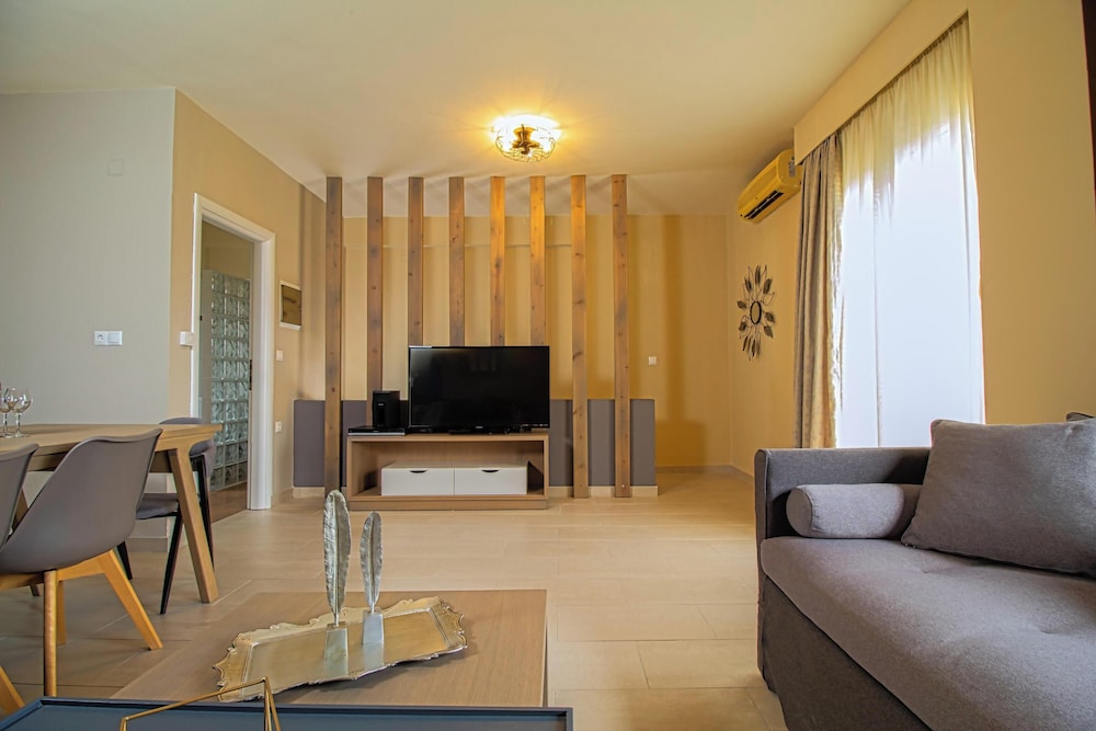 Theo Villas With Sea View