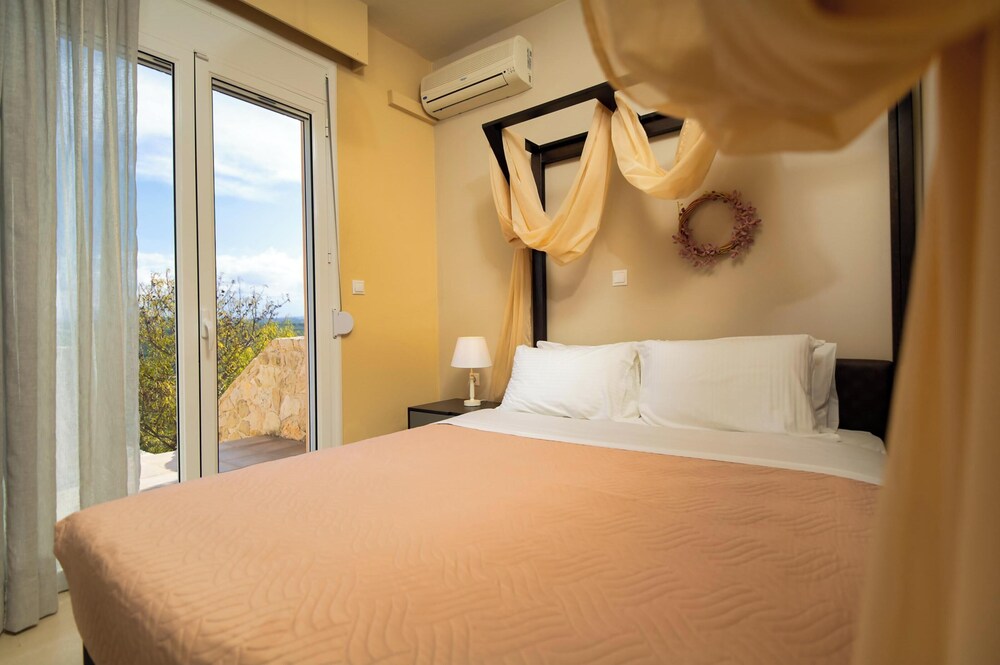 Theo Villas With Sea View