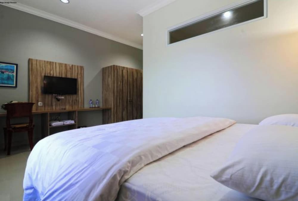 Belvilla Bogor near Citra Alam Riverside formerly Aries Biru Hotel