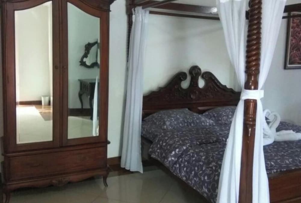 Belvilla Bogor near Citra Alam Riverside formerly Aries Biru Hotel