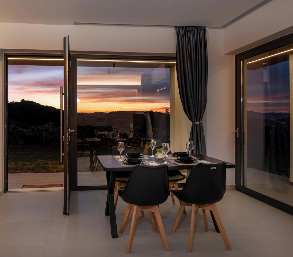 Villa Arithea