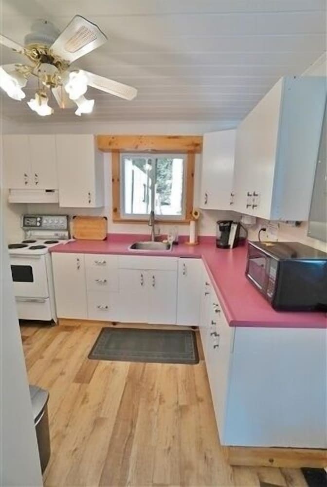 416 Papineau Lake 2 Bedroom Cottage
