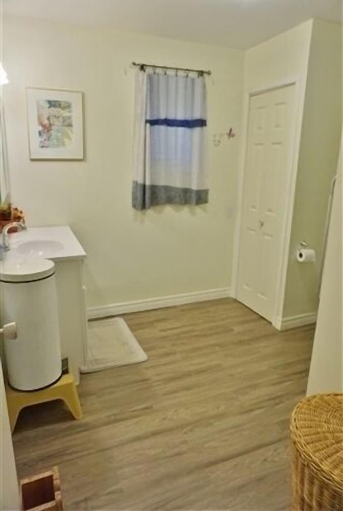 457 Lake St Peter 3 Bedroom Cottage
