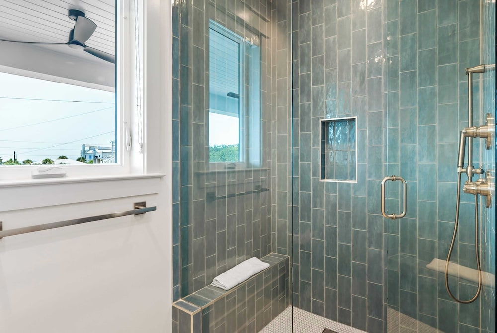 All Decked Out Seagrove by Avantstay Priv Pool+hot Tub, Ocean Views!