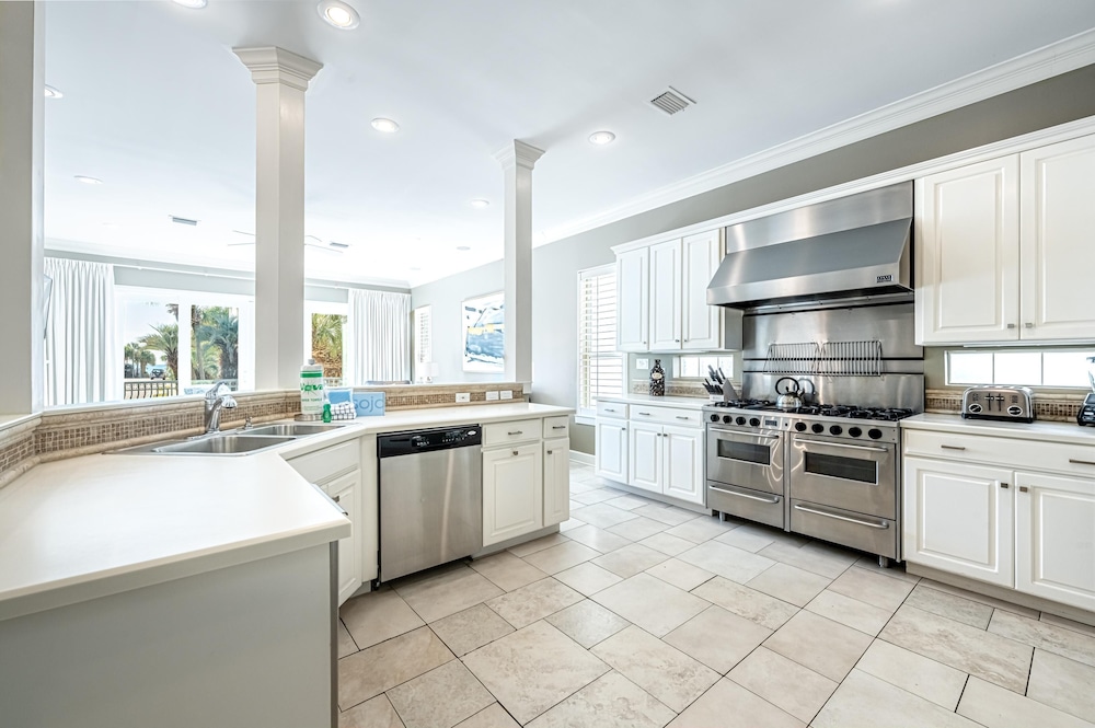 Son Kissed - 4814 Ocean Blvd view 3