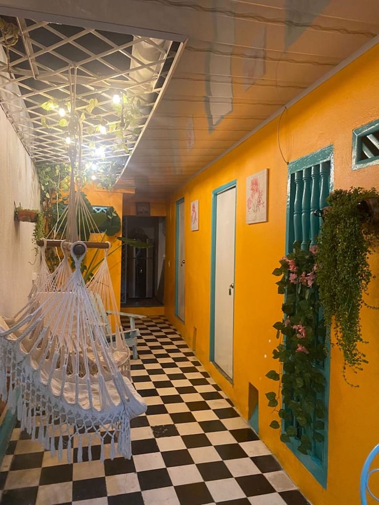 Room in Lodge - Cr-1 Room In Getsemani With Breakfast Wifi And Air Conditioning
