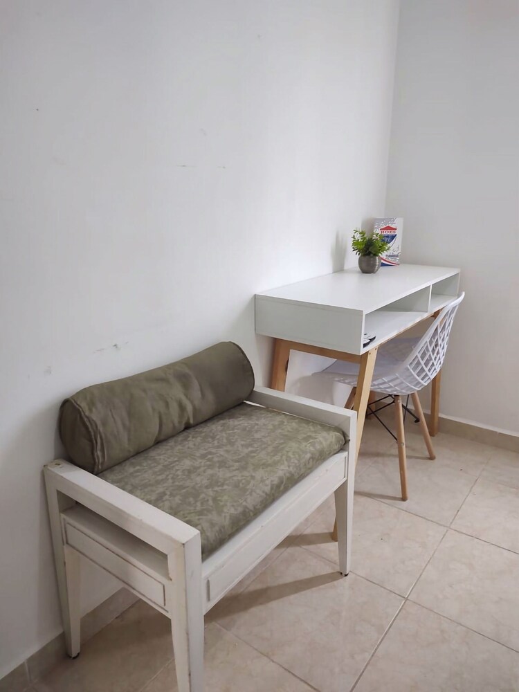 Devoted Hoestel in Cancun With Equipped Kitchen, Pool, Close to Beaches & More!