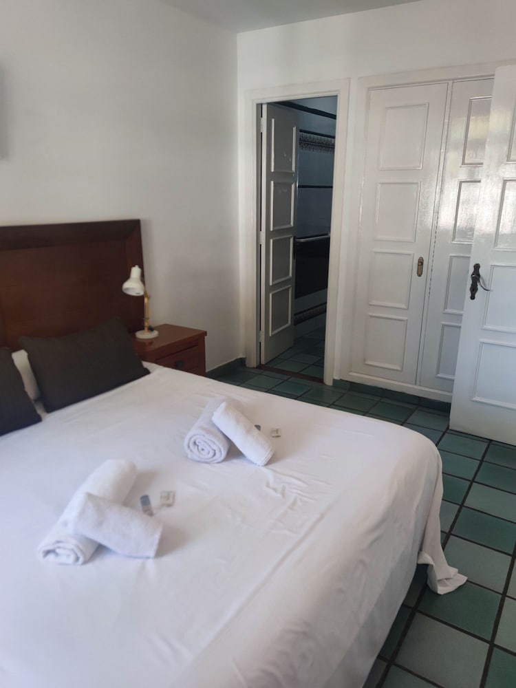 First Line Luxury Apartment by El Sirocco
