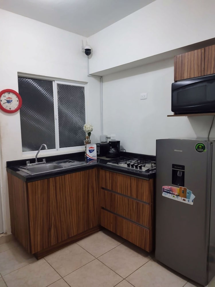 Devoted Hoestel in Cancun With Equipped Kitchen, Pool, Close to Beaches & More!