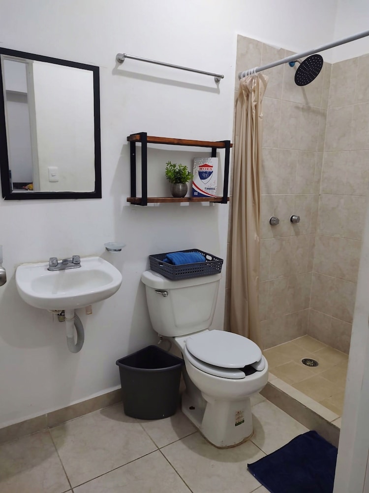 Devoted Hoestel in Cancun With Equipped Kitchen, Pool, Close to Beaches & More!